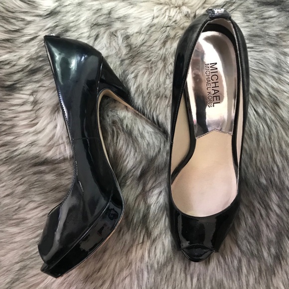 michael kors york platform pumps